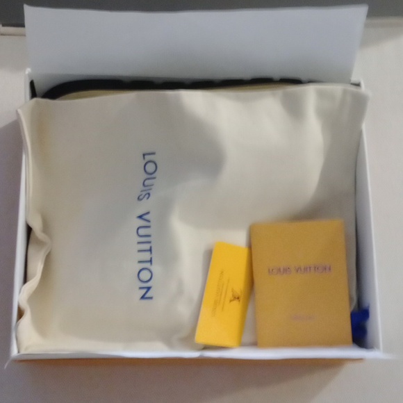 Louis Vuitton Monogram Slides with Box size 11 STELLAR - Picture 12 of 14